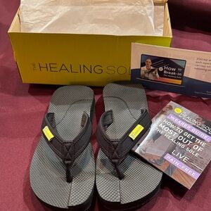 The Healing Sole Black Flip Flops - Women’s Size 8 - New in Box